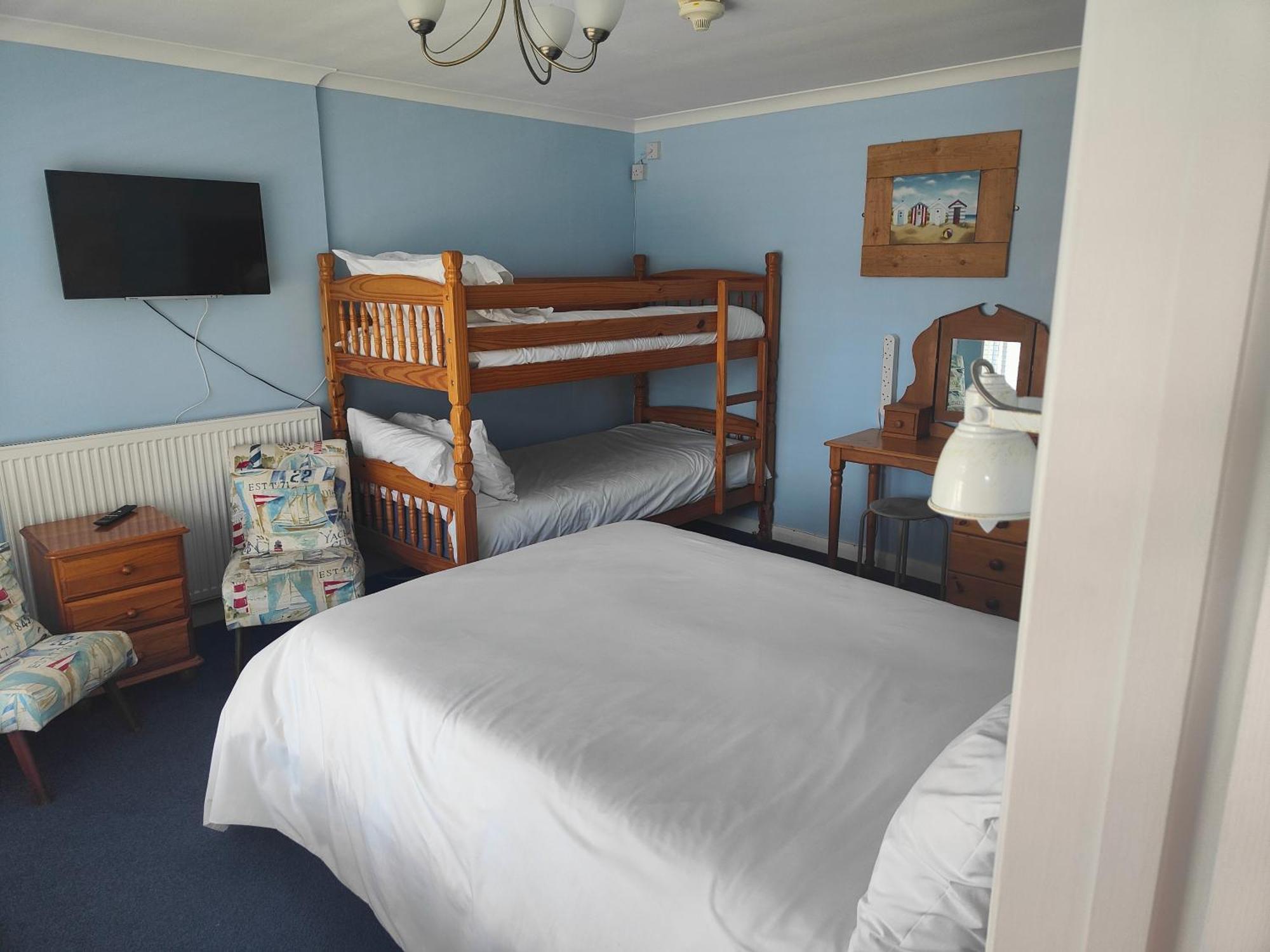 Pine Lodge Hotel New Quay エクステリア 写真