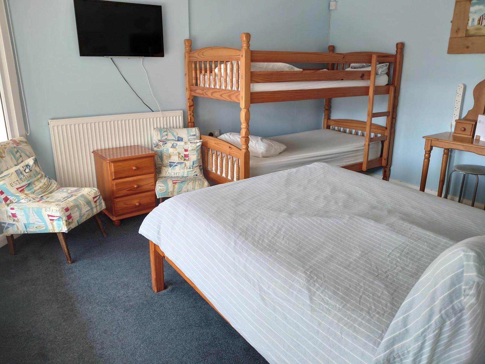 Pine Lodge Hotel New Quay エクステリア 写真
